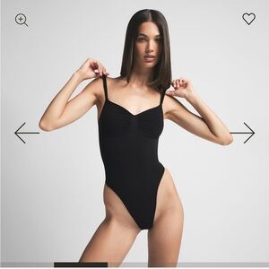 SKIMS Seamless Bodysuit Onyx